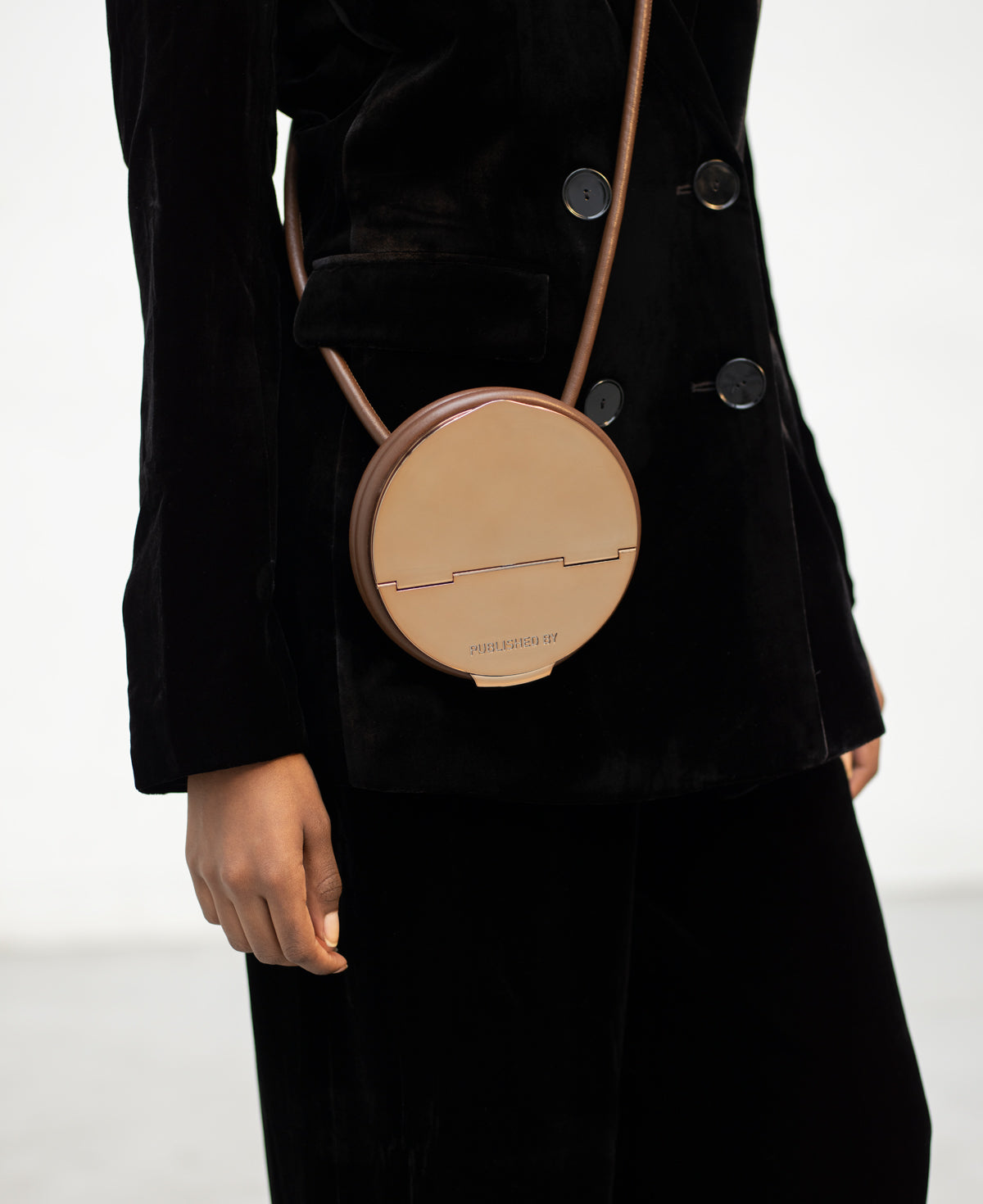 Circle Harness Bag in Dark Gold